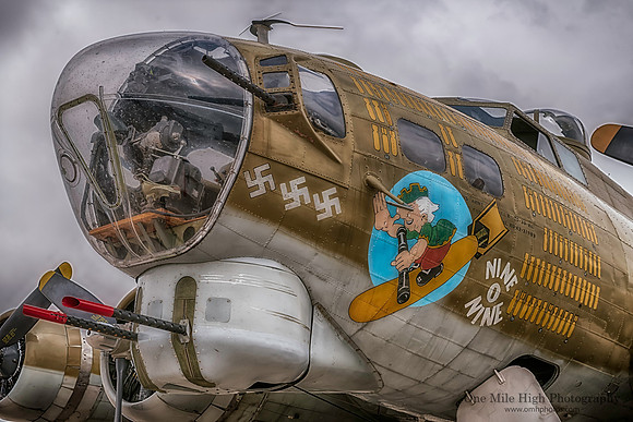 1944 Boeing B-17G Flying Fortress (N3012) - Nine O Nine