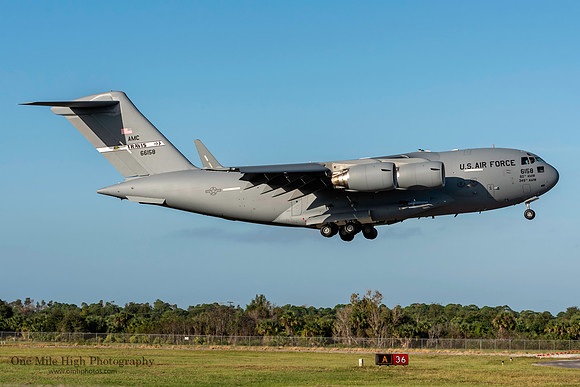 Boeing C-17A Globemaster III (06-6158)