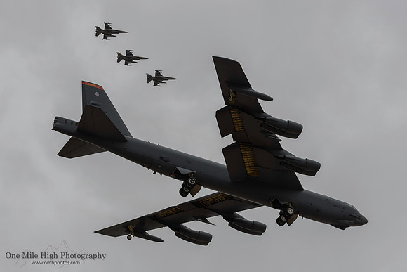 Boeing B-52H-BW Stratofortress (60-0007)