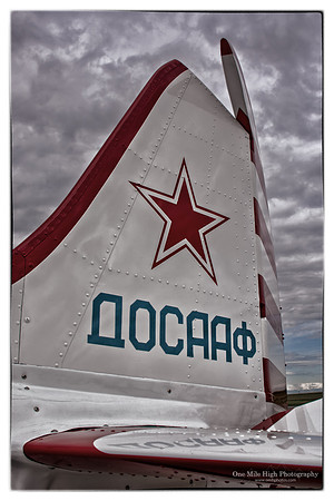 1990 Yakovlev Yak-52 (N33YK)