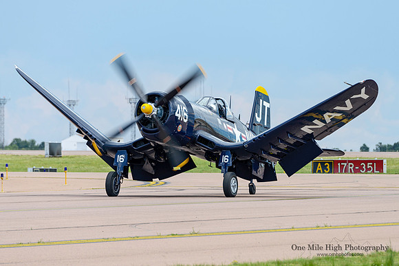 1945 Chance Vought F4U-4 Corsair (N713JT)