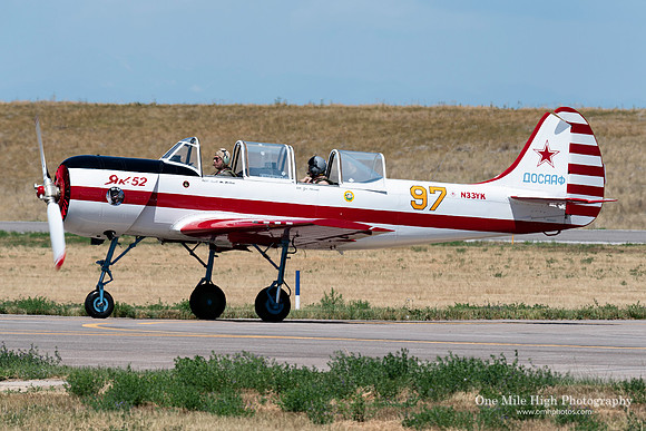 1990 Yakovlev Yak-52 (N33YK)