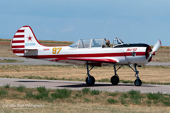 1990 Yakovlev Yak-52 (N33YK)