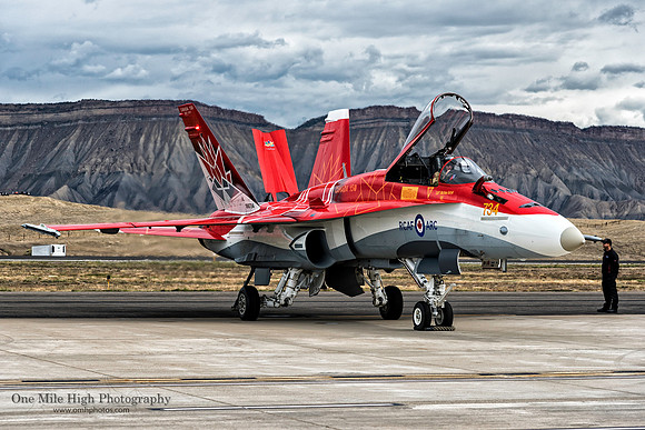 McDonnell Douglas CF-18 Hornet (188734) - RCAF Demo Team