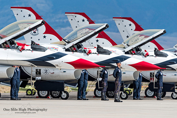 Lockheed F-16 Falcon - USAF Thunderbirds