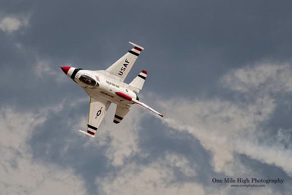 Lockheed F-16C Falcon - USAF Thunderbird #5 (Maj Alex Turner)