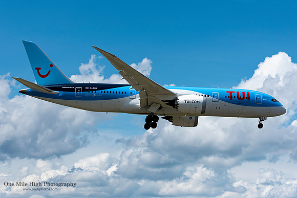 Boeing 787-8 (G-TUII)