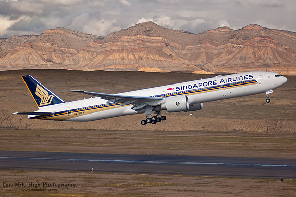 Boeing 777-312ER (9V-SWA)