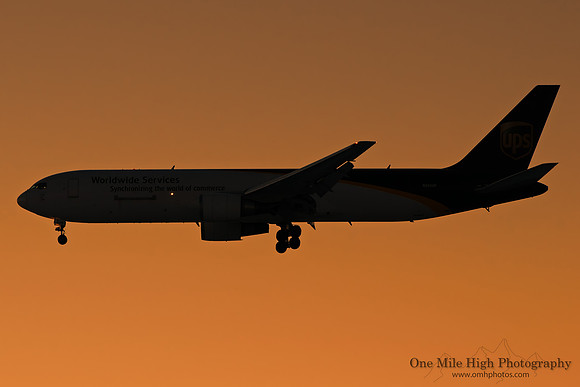 Boeing 767-34AF (N306UP)