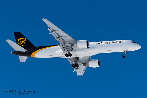 Boeing 757-24APF (N411UP)