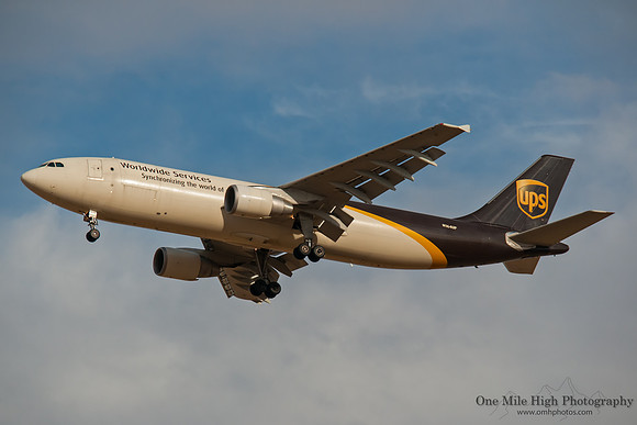 Airbus A300F4-622R (N164UP)