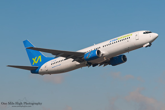 Boeing 737-8Q8 (G-XLAB)