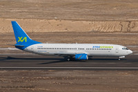 Boeing 737-8Q8 (G-XLAB)