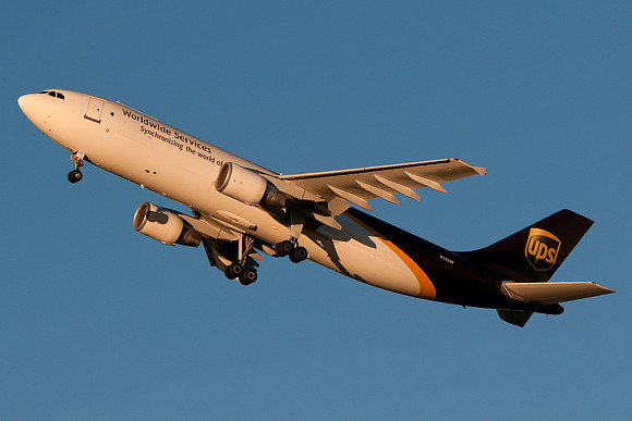 Airbus A300F4-622R (N142UP)