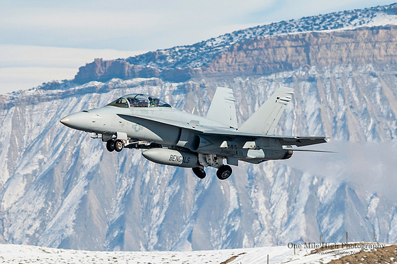 McDonnell Douglas F/A-18D Hornet (BuNo 164884)