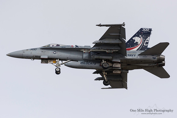 McDonnell Douglas F/A-18C Hornet (BuNo 165221)