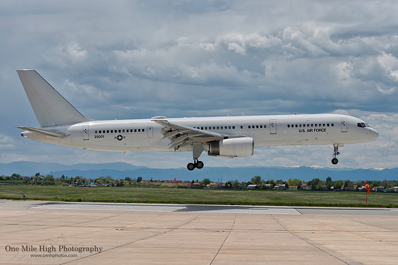 Boeing C-32A (02-5001)