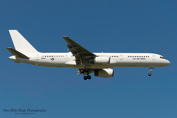 Boeing C-32A (02-5001)