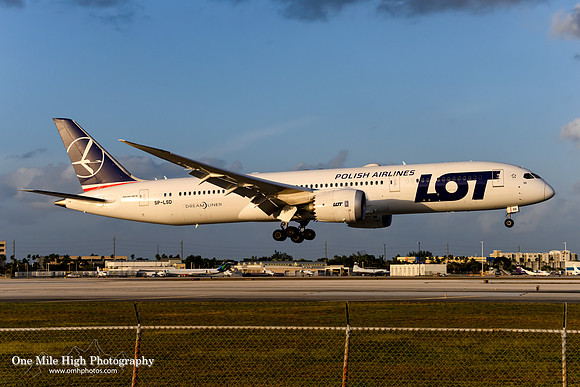 Boeing 787-9 Dreamliner (SP-LSD)