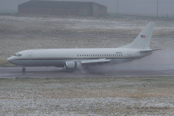 Boeing 737-4B3 (N980ST)
