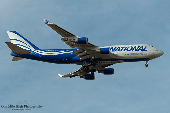 Boeing 747-428(BCF) (N952CA)