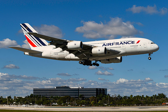 Airbus A380-800 (F-HPJE)