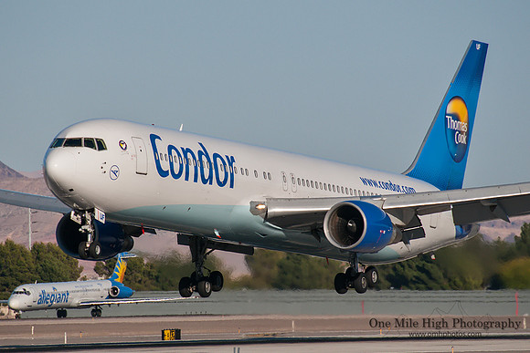 Boeing 767-330ER (D-ABUF)