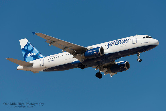 Airbus A320-232 (N625JB) - "Company Blue"