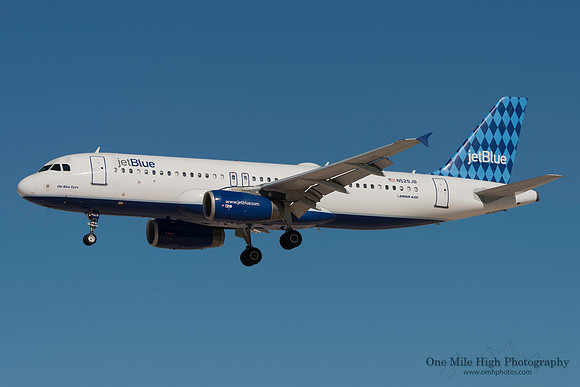 Airbus A320-232 (N529JB) - "Ole Blue Eyes"