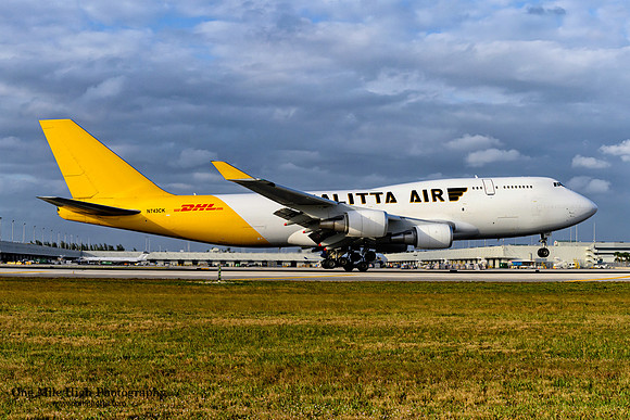 Boeing 747-446 (N743CK)