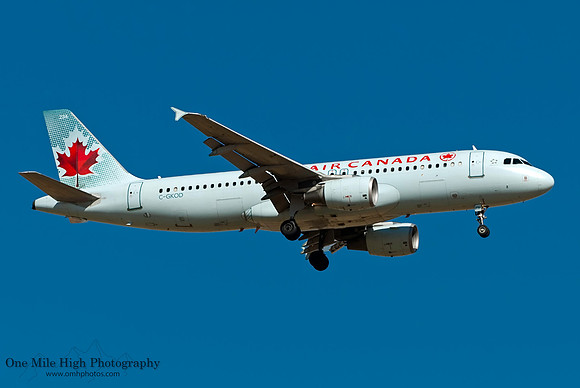 Airbus A320-214 (C-GKOD)
