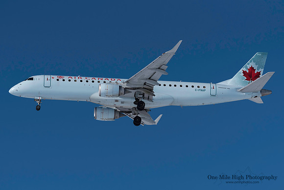Embraer EMB-190 (C-FNAP)