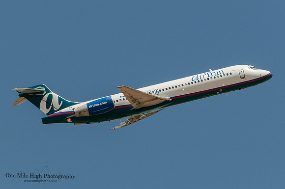 Boeing 717-200 (N928AT)