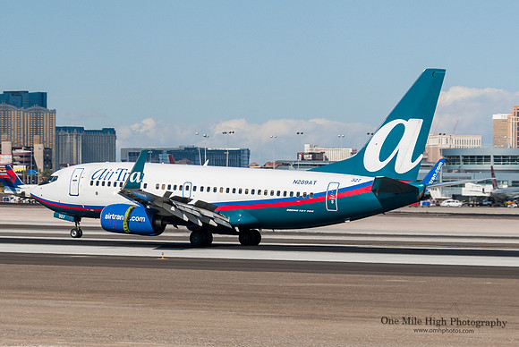 Boeing 737-76N (N289AT)
