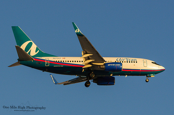 Boeing 737-76N (N273AT)