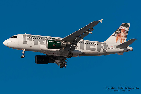 Airbus A319-111 (N920FR) - "Carl" the Coyote