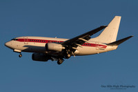 Boeing 737-600 (N869HH)