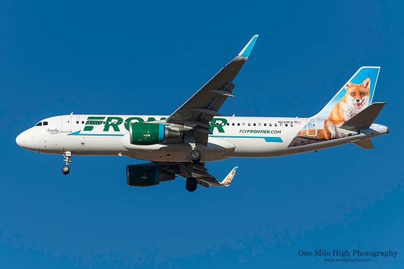 Airbus A320-214 (N229FR) - "Peachy" the Fox