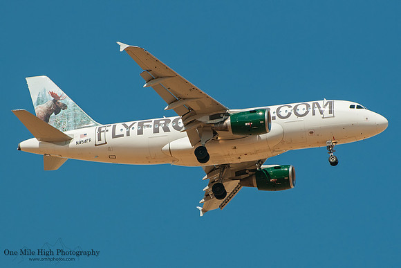 Airbus A319-112 (N954FR) - "Mickey the Moose"