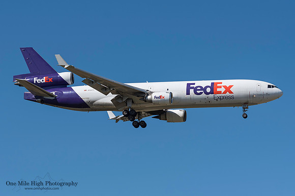 McDonnell Douglas MD-11 (N586FE)