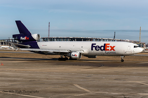 McDonnell Douglas MD-11F (N621FE)