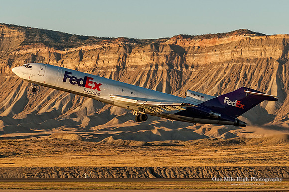 Boeing 727-233(Adv)(F) (N262FE) - "Betsy"