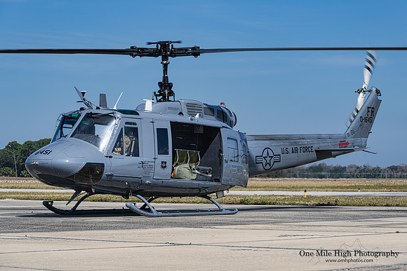Bell TH-1H Iroquois (70-016451)