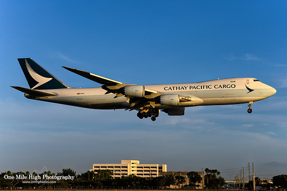 Boeing 747-867(F) (B-LJJ)