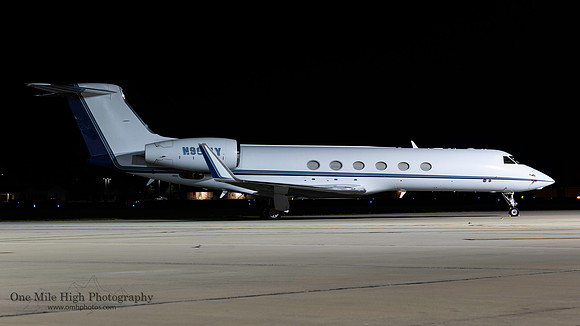 Gulfstream 5 (N900LV)