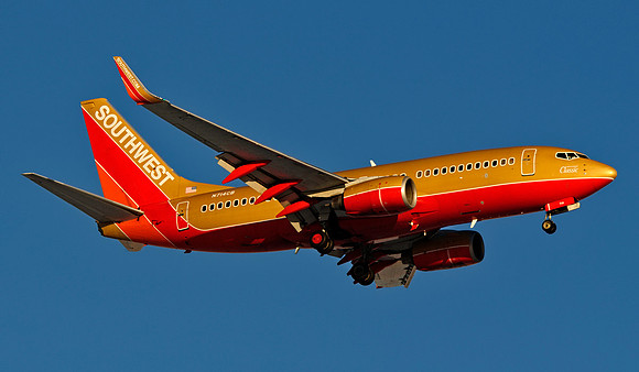 Boeing 737-7H4 (N714CB) - Colleen Barrett Clasic (Desert Gold LIvery)