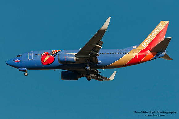 Boeing 737-3H4 (N647SW) - "Triple Crown"