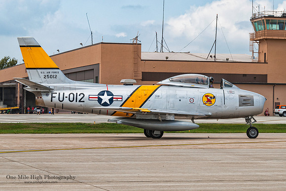 1952 North American F-86F-30 Sabre (NX186AM) - The Horsemen F-86 Sabre Formation Demo
