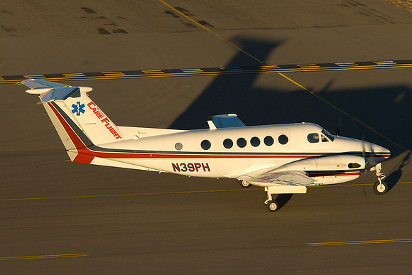 Beechcraft BE-200 King Air (N39PH)