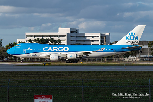 Boeing 747-406ERF (PH-CKC)